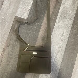 Olive Bagallini Crossbody Bag with Multiple Pockets